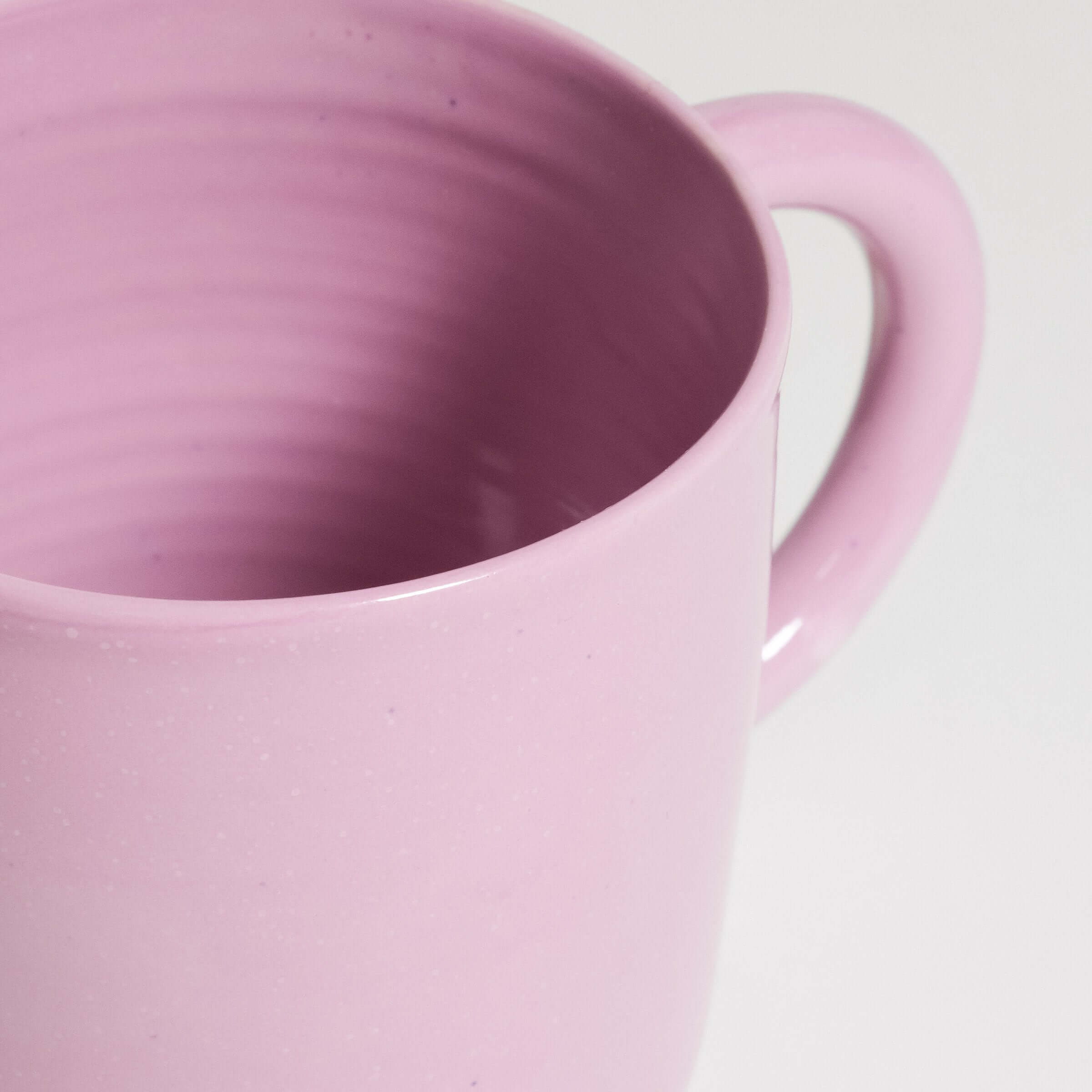 Big Mug – Pink showcasing a smooth, glossy, soft pink interior from durable stoneware for warm beverages.