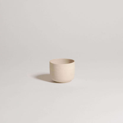 Set of 4 espresso cup Nomi Creme, grey stoneware clay with glossy interior and raw exterior finish.